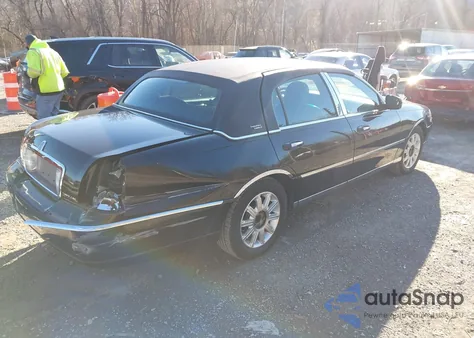 2009 Lincoln Town Car Signature Limited z USA, uszkodzony, nr VIN 2LNHM82V49X607348